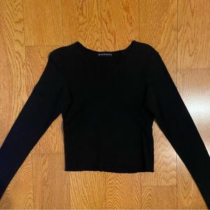 Brandy Melville cropped long sleeve black top